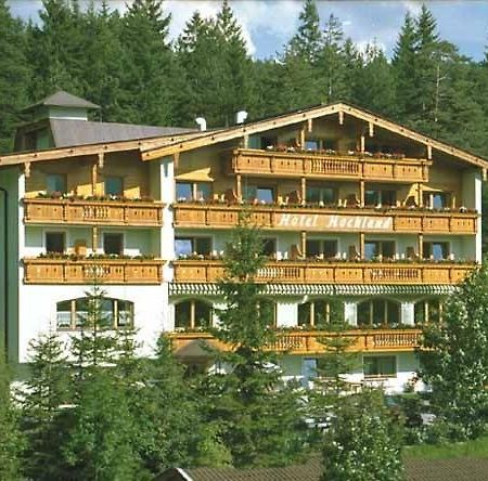 Hotel Hochland ロイタシュ エクステリア 写真