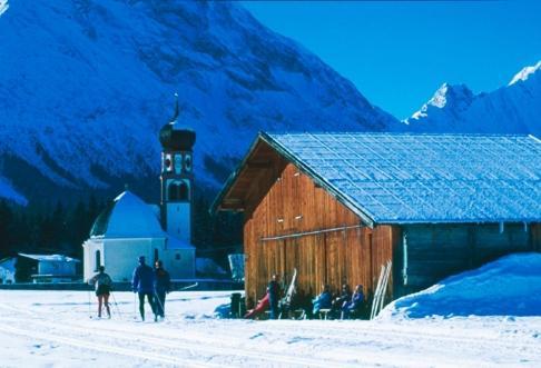 Hotel Hochland ロイタシュ エクステリア 写真
